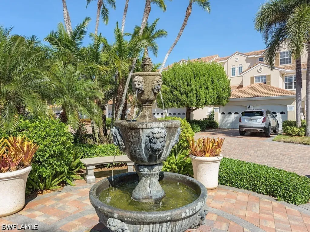 8405 Excalibur Circle Naples FL 34108