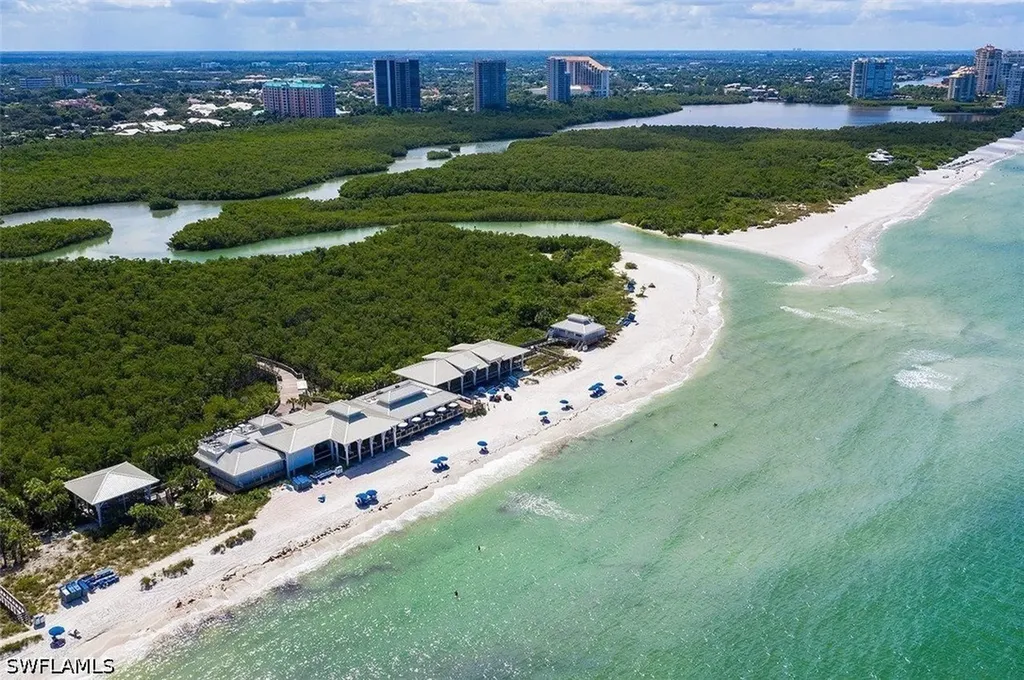8405 Excalibur Circle Naples FL 34108