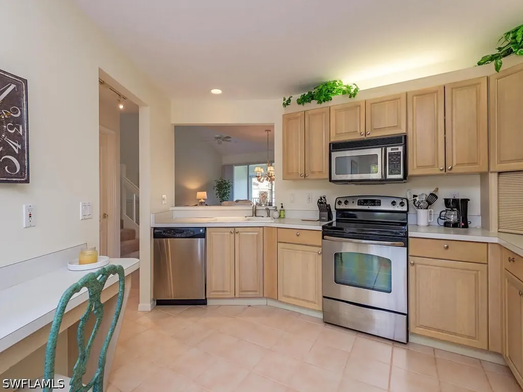 8405 Excalibur Circle Naples FL 34108