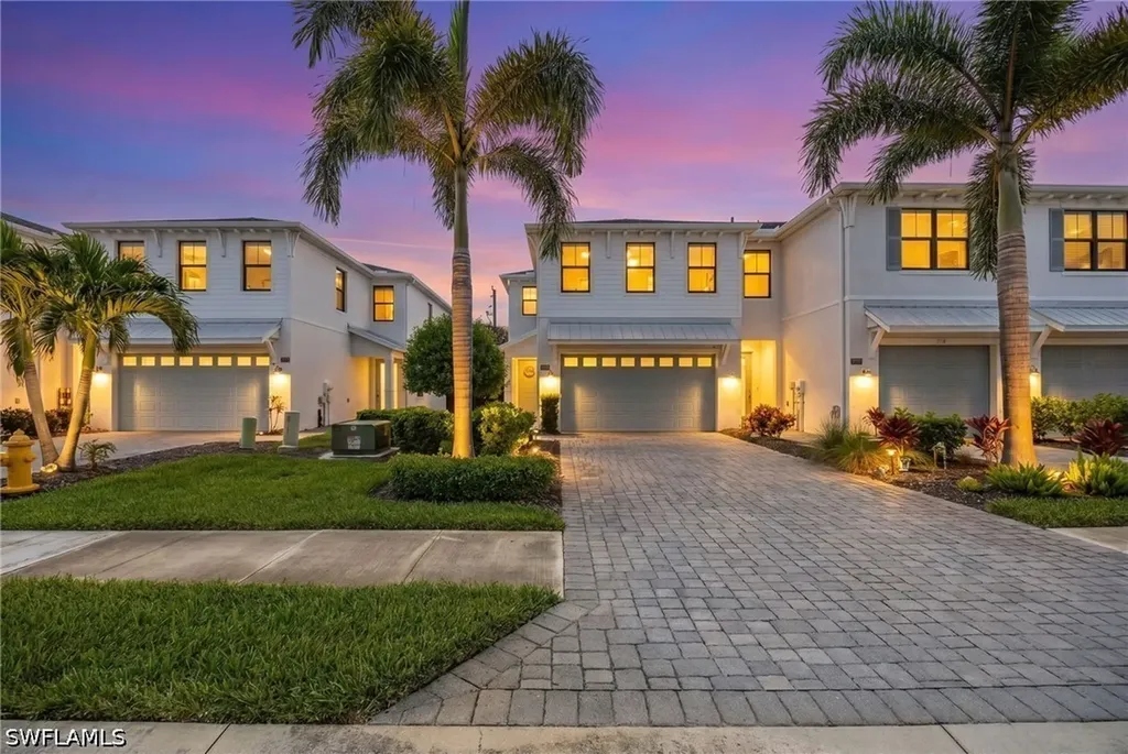 12964 Pembroke Drive Naples FL 34105