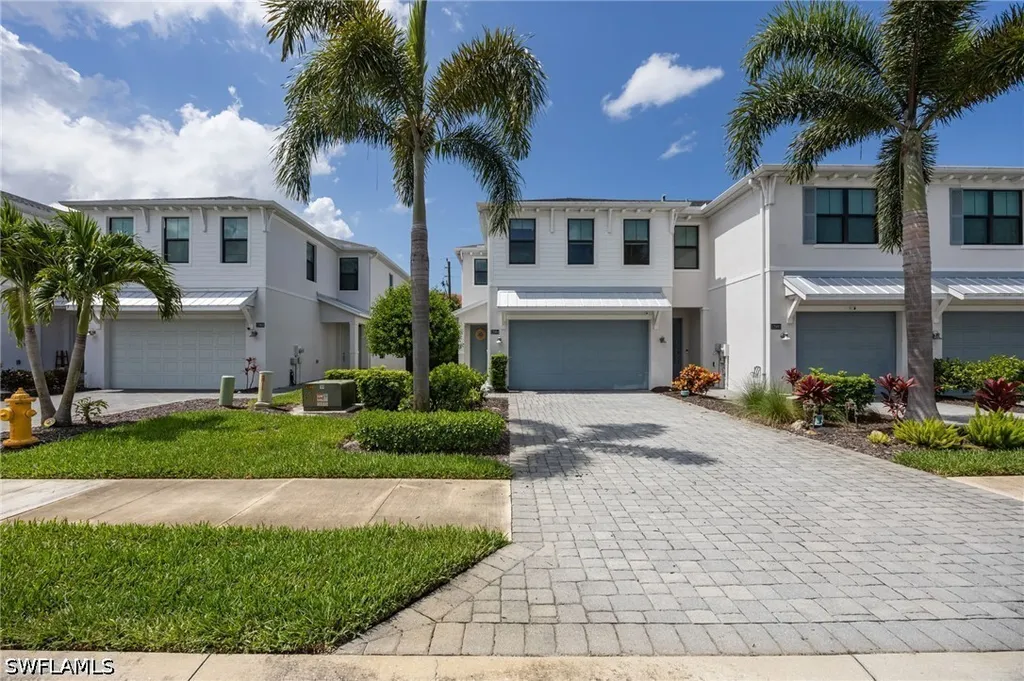 12964 Pembroke Drive Naples FL 34105
