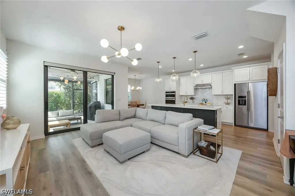 12964 Pembroke Drive Naples FL 34105