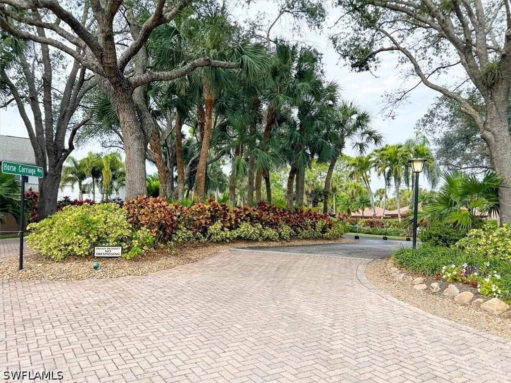 3219 Horse Carriage Way Naples FL 34105
