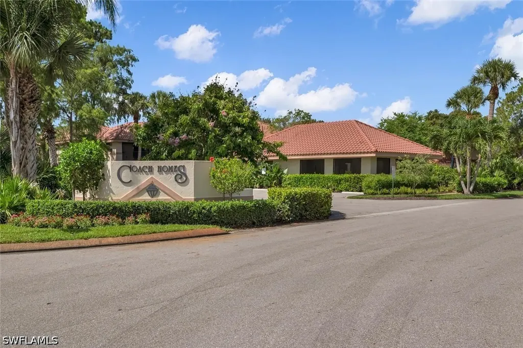 47 Bennington Drive Naples FL 34104