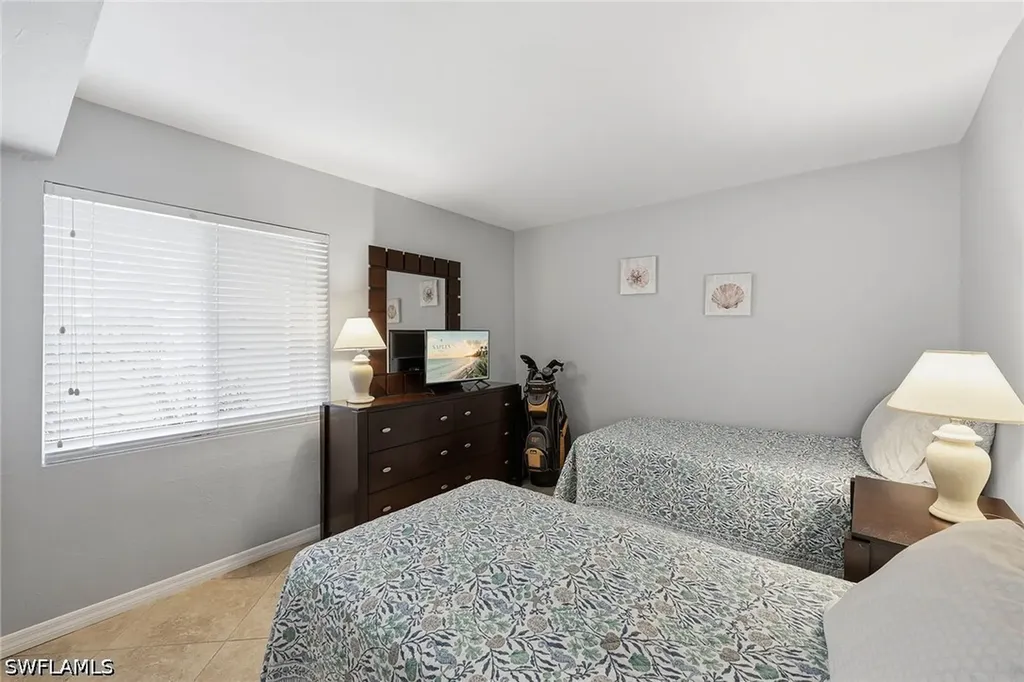 1075 Foxfire Lane Naples FL 34104