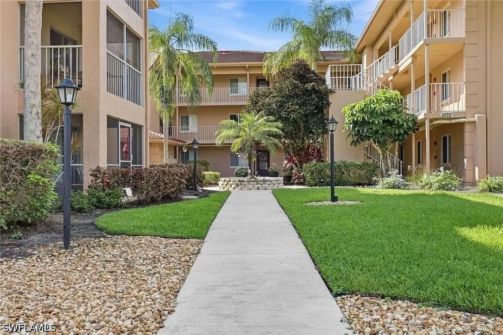 1075 Foxfire Lane Naples FL 34104
