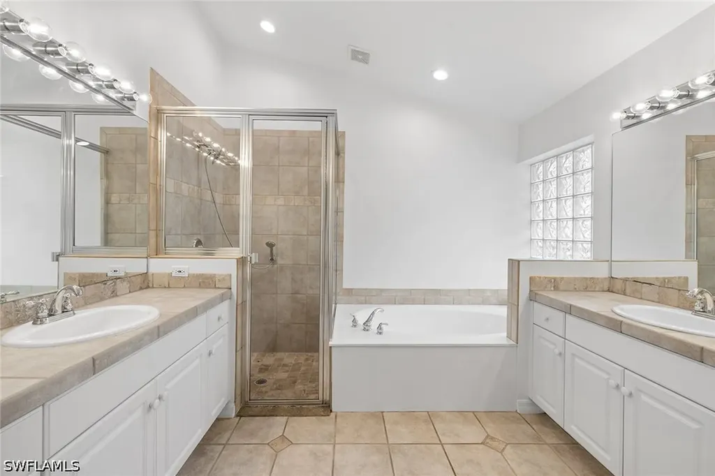 3157 Carriage Circle Naples FL 34105