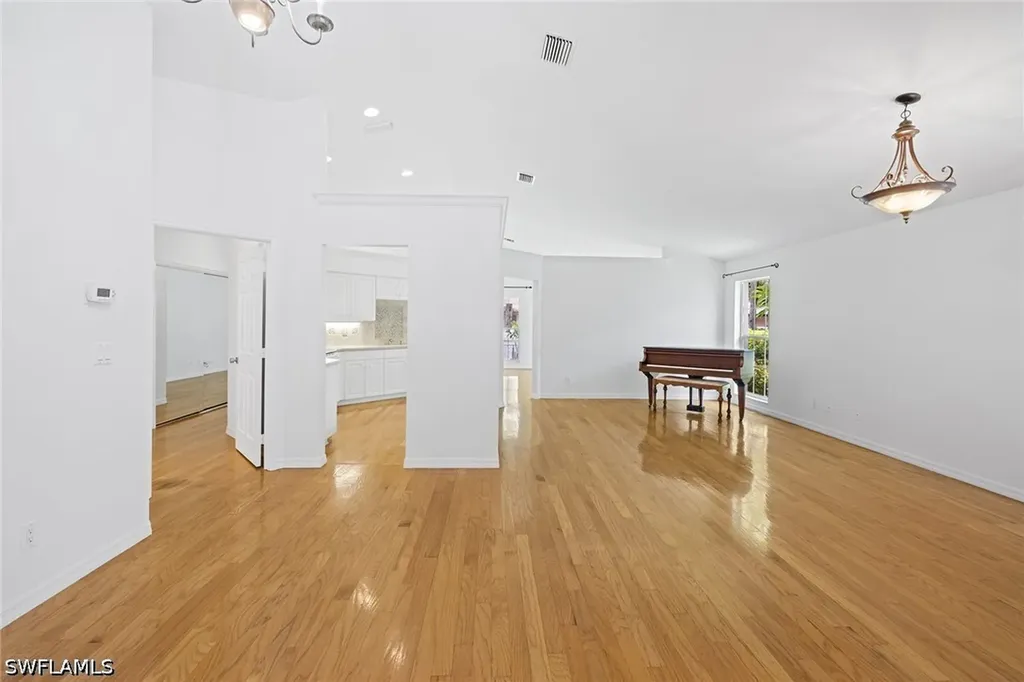 3157 Carriage Circle Naples FL 34105