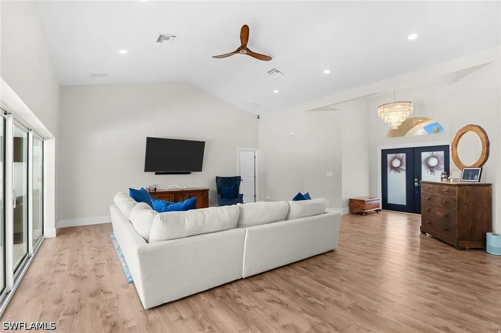 245 Monterey Drive Naples FL 34119