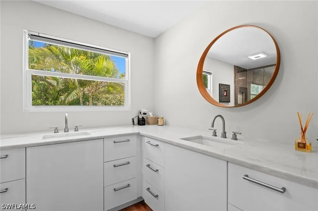 245 Monterey Drive Naples FL 34119