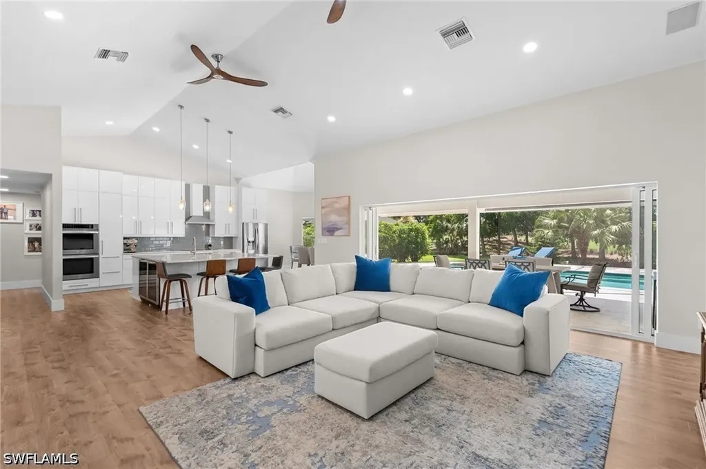 245 Monterey Drive Naples FL 34119