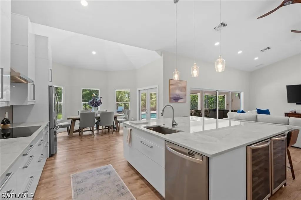245 Monterey Drive Naples FL 34119