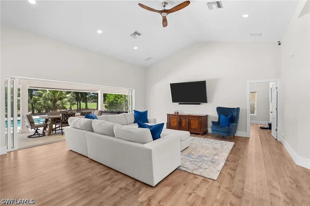 245 Monterey Drive Naples FL 34119