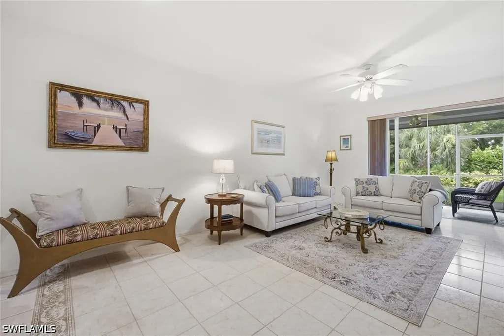 829 Tanbark Drive Naples FL 34108