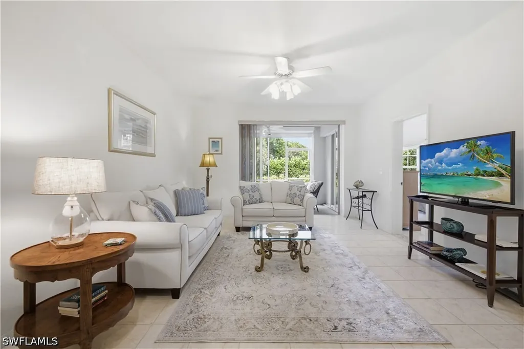 829 Tanbark Drive Naples FL 34108