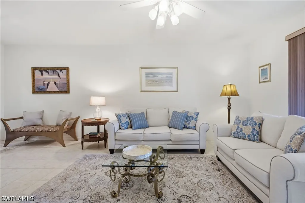 829 Tanbark Drive Naples FL 34108