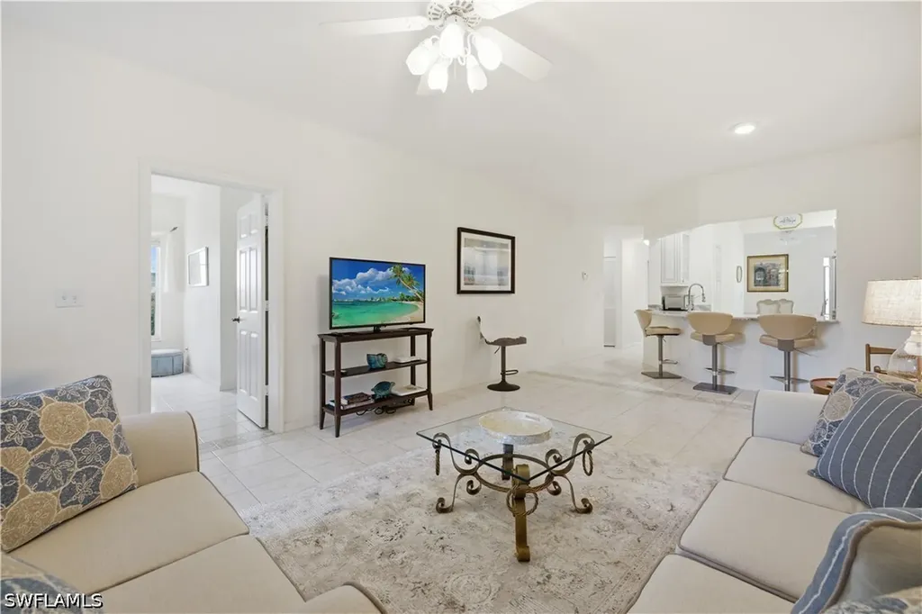 829 Tanbark Drive Naples FL 34108