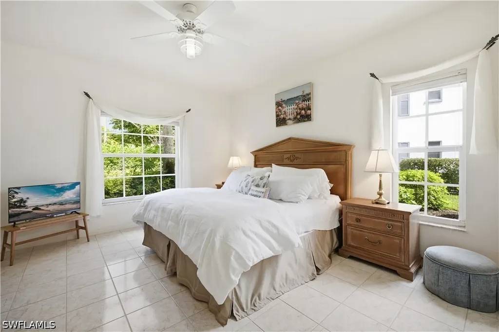 829 Tanbark Drive Naples FL 34108