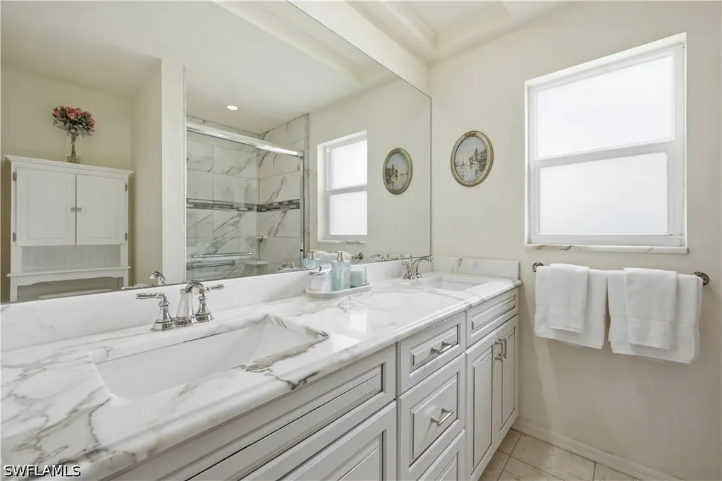 829 Tanbark Drive Naples FL 34108