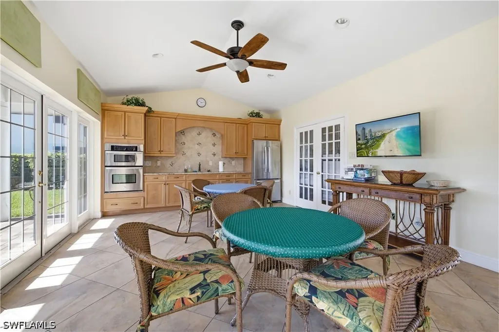829 Tanbark Drive Naples FL 34108