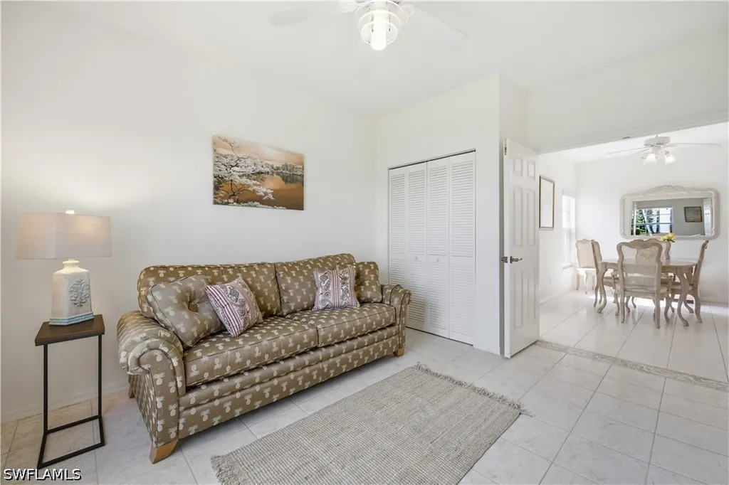 829 Tanbark Drive Naples FL 34108