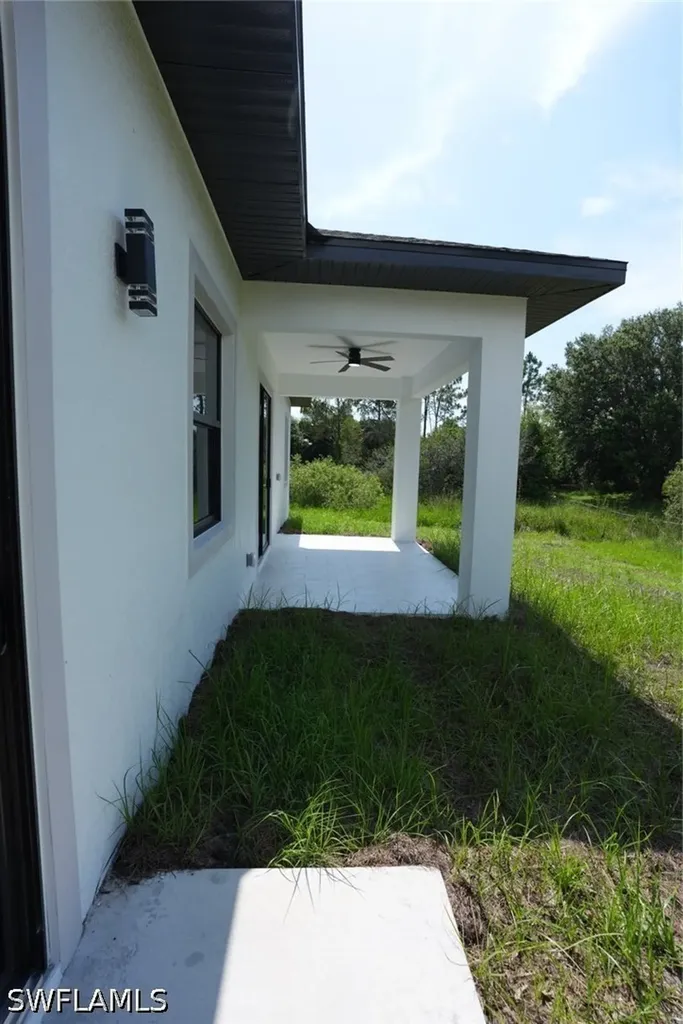 2512 40th Street SW Lehigh Acres FL 33976