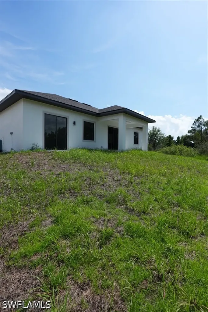 2512 40th Street SW Lehigh Acres FL 33976
