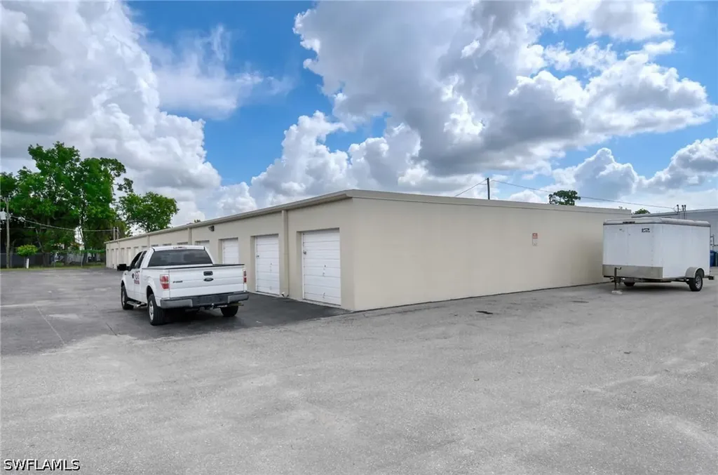 2245/2243 Bruner Lane Fort Myers FL 33912