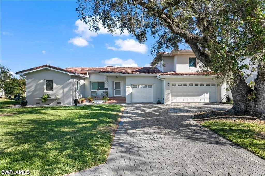 2295 Harbor Road Naples FL 34104