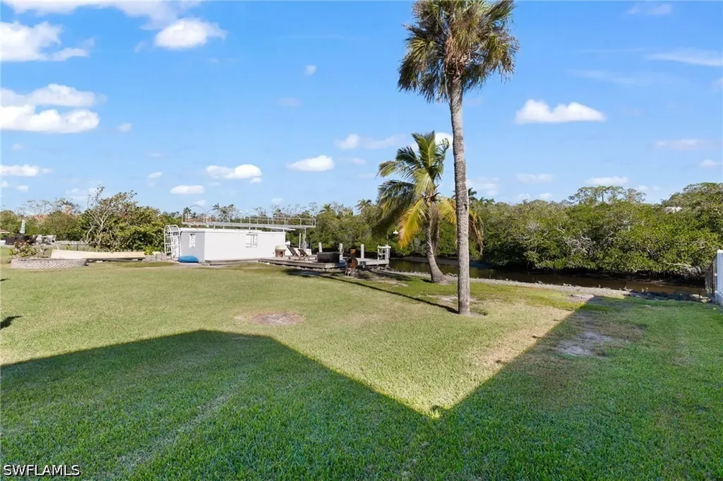 2295 Harbor Road Naples FL 34104