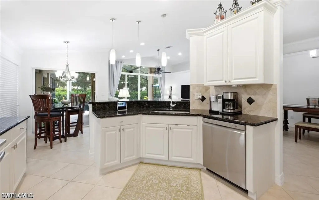 1997 Isla De Palma Circle Naples FL 34119