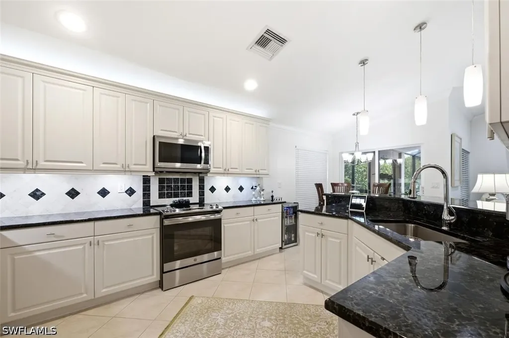 1997 Isla De Palma Circle Naples FL 34119