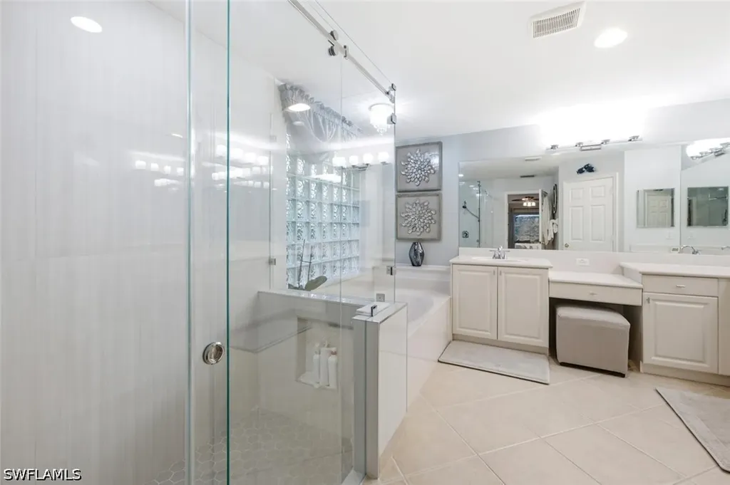 1997 Isla De Palma Circle Naples FL 34119