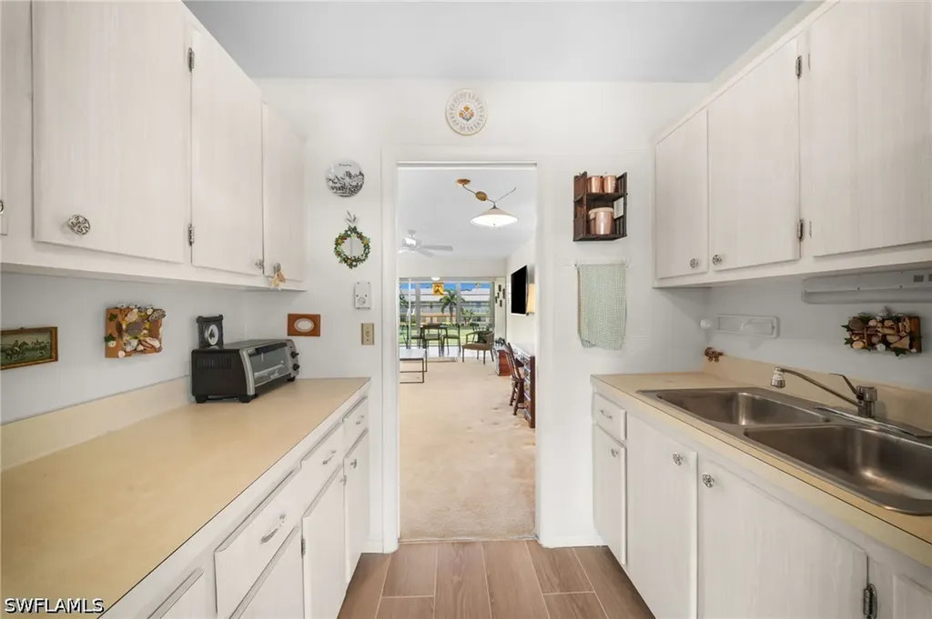 468 12th Avenue S Naples FL 34102