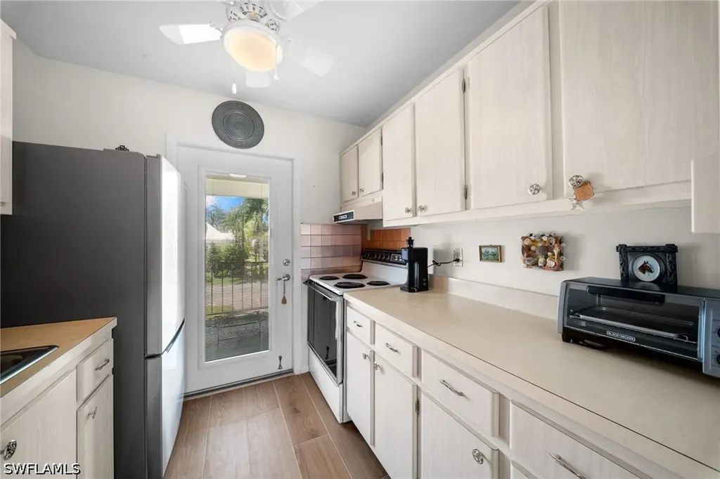 468 12th Avenue S Naples FL 34102
