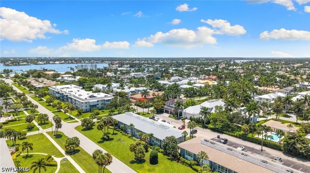 468 12th Avenue S Naples FL 34102