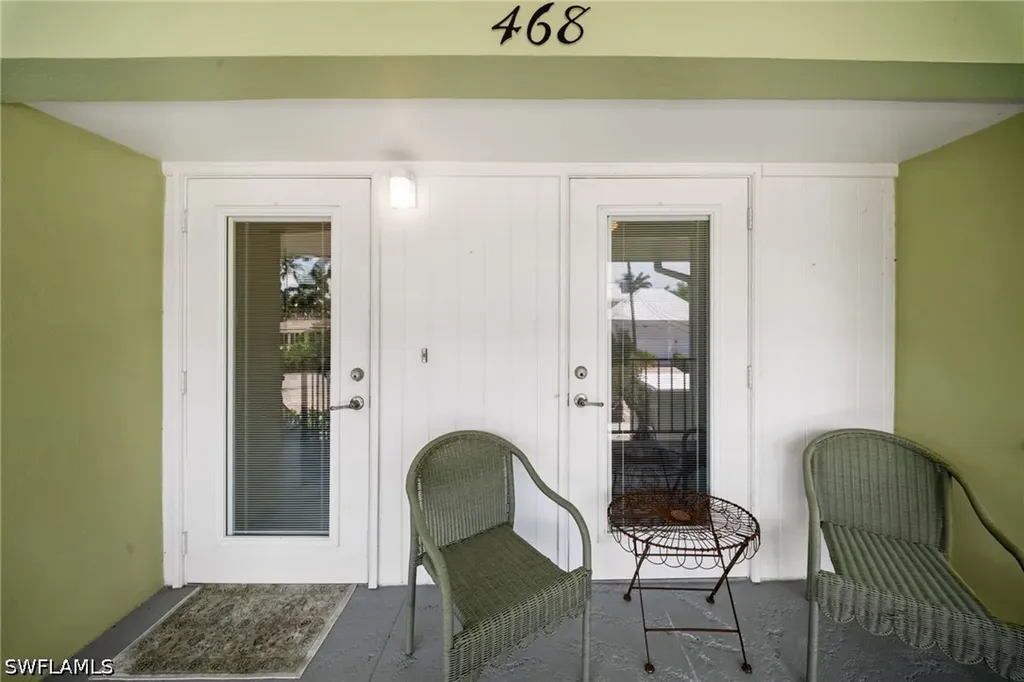 468 12th Avenue S Naples FL 34102