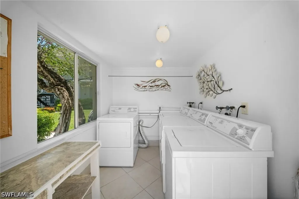 468 12th Avenue S Naples FL 34102
