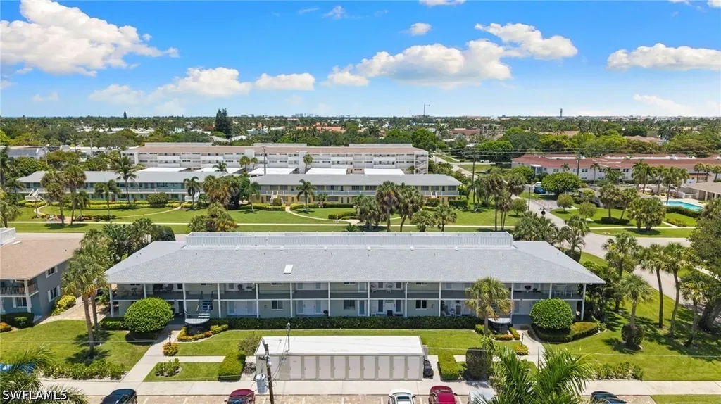 468 12th Avenue S Naples FL 34102