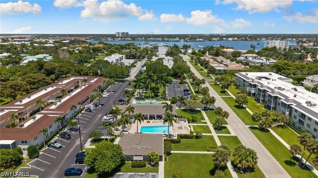 468 12th Avenue S Naples FL 34102