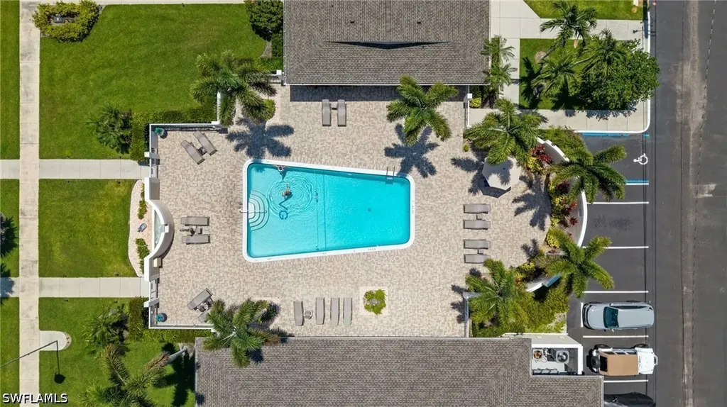 468 12th Avenue S Naples FL 34102