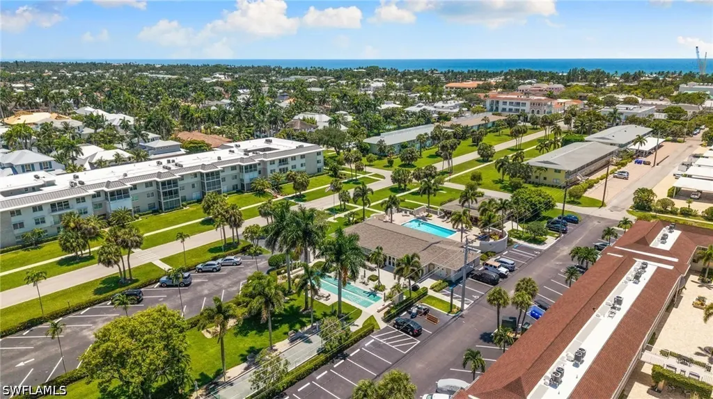 468 12th Avenue S Naples FL 34102
