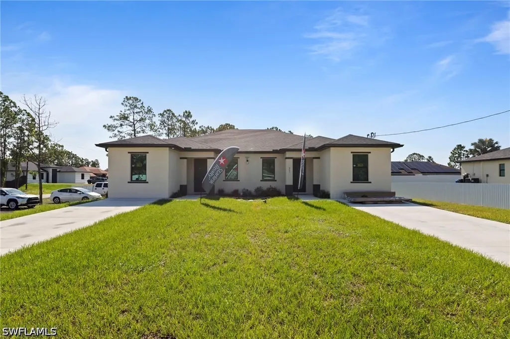 907 Homestead Road S Lehigh Acres FL 33974