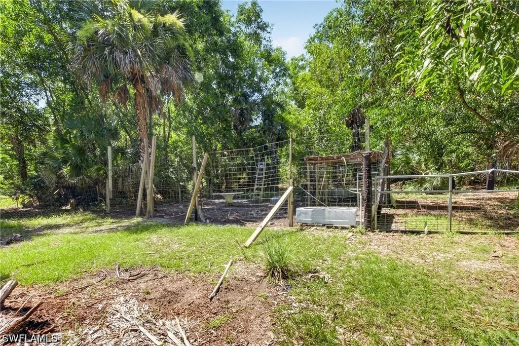 630 Pioneer Trail Naples FL 34117