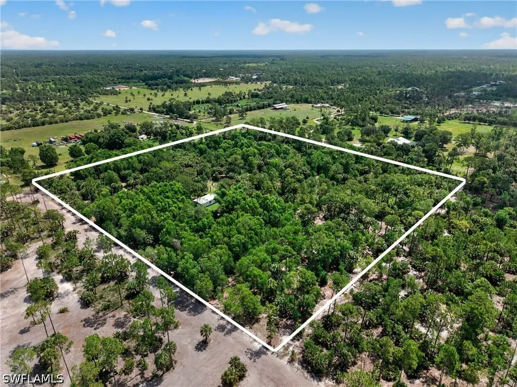 630 Pioneer Trail Naples FL 34117