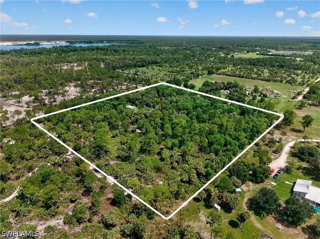 630 Pioneer Trail Naples FL 34117