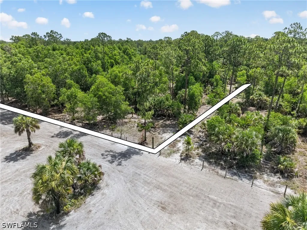 630 Pioneer Trail Naples FL 34117