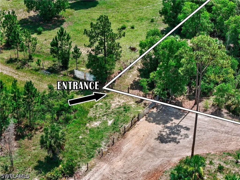 630 Pioneer Trail Naples FL 34117