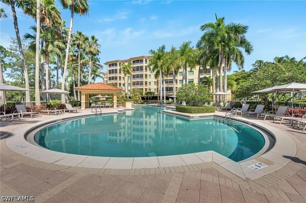 2738 Tiburon Boulevard E Naples FL 34109