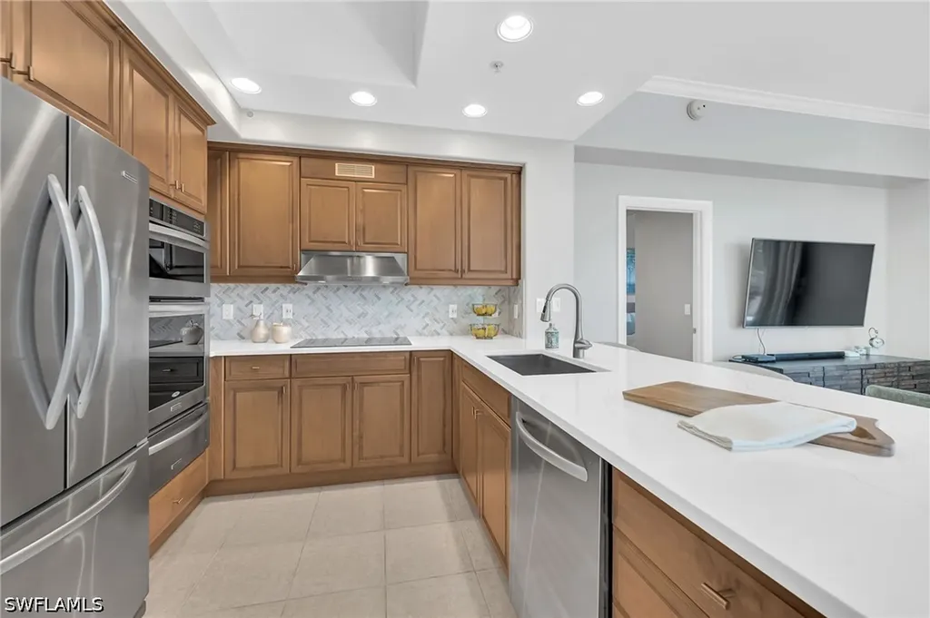 2738 Tiburon Boulevard E Naples FL 34109